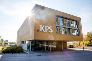 KPS Gebäude von außen, Sonne